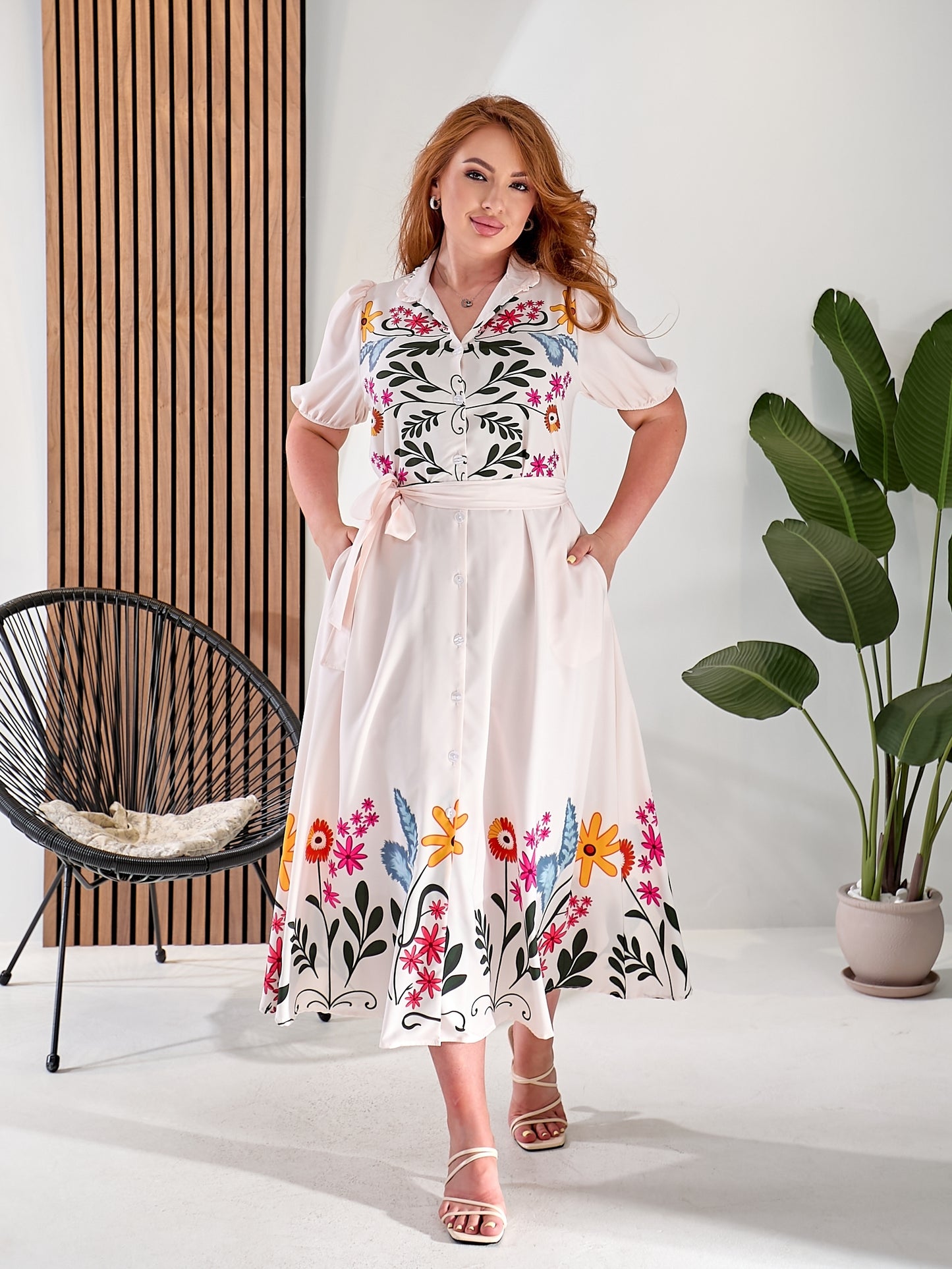 Excelente vestido vaporoso de mujer con estampado floral