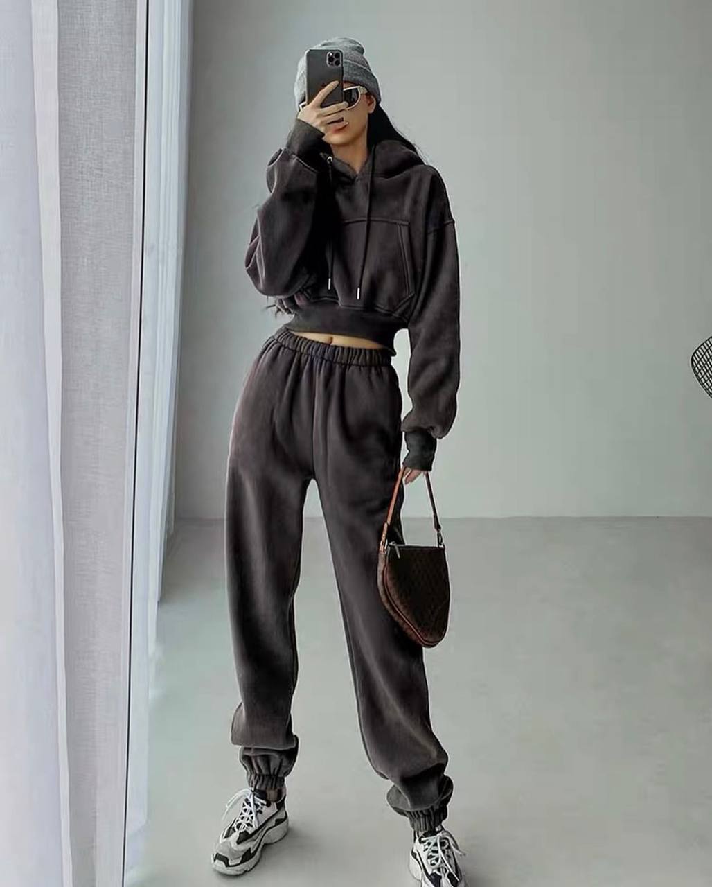 Traje de polar con sudadera corta con capucha