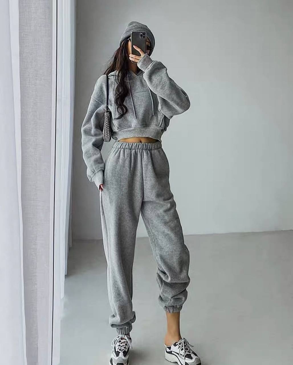 Traje de polar con sudadera corta con capucha