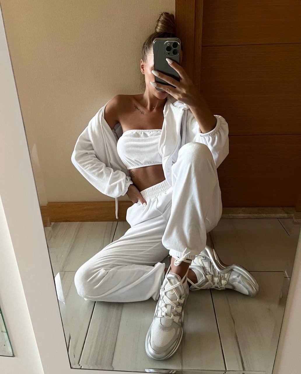 Traje de tres piezas: chaqueta + pantalones + top