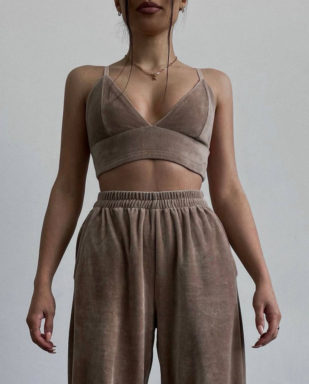 Traje de terciopelo de tres piezas