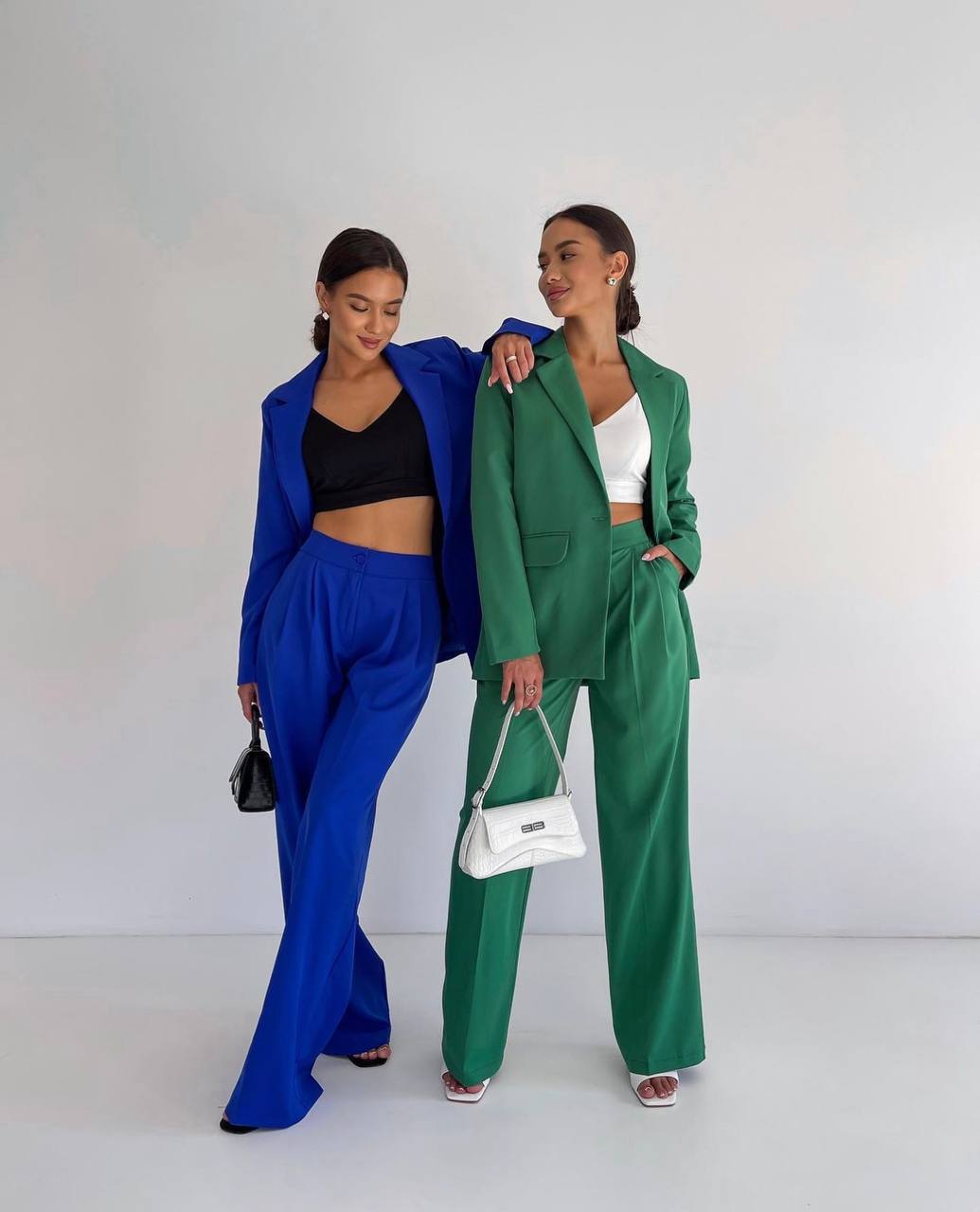 El traje clásico con pantalones anchos