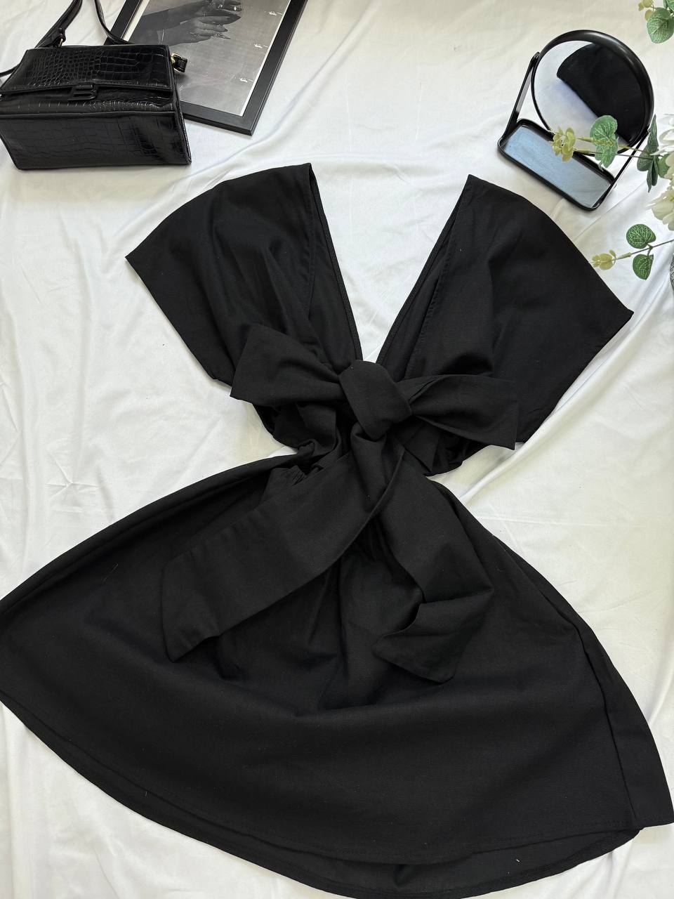 Vestido con espalda descubierta de lino natural