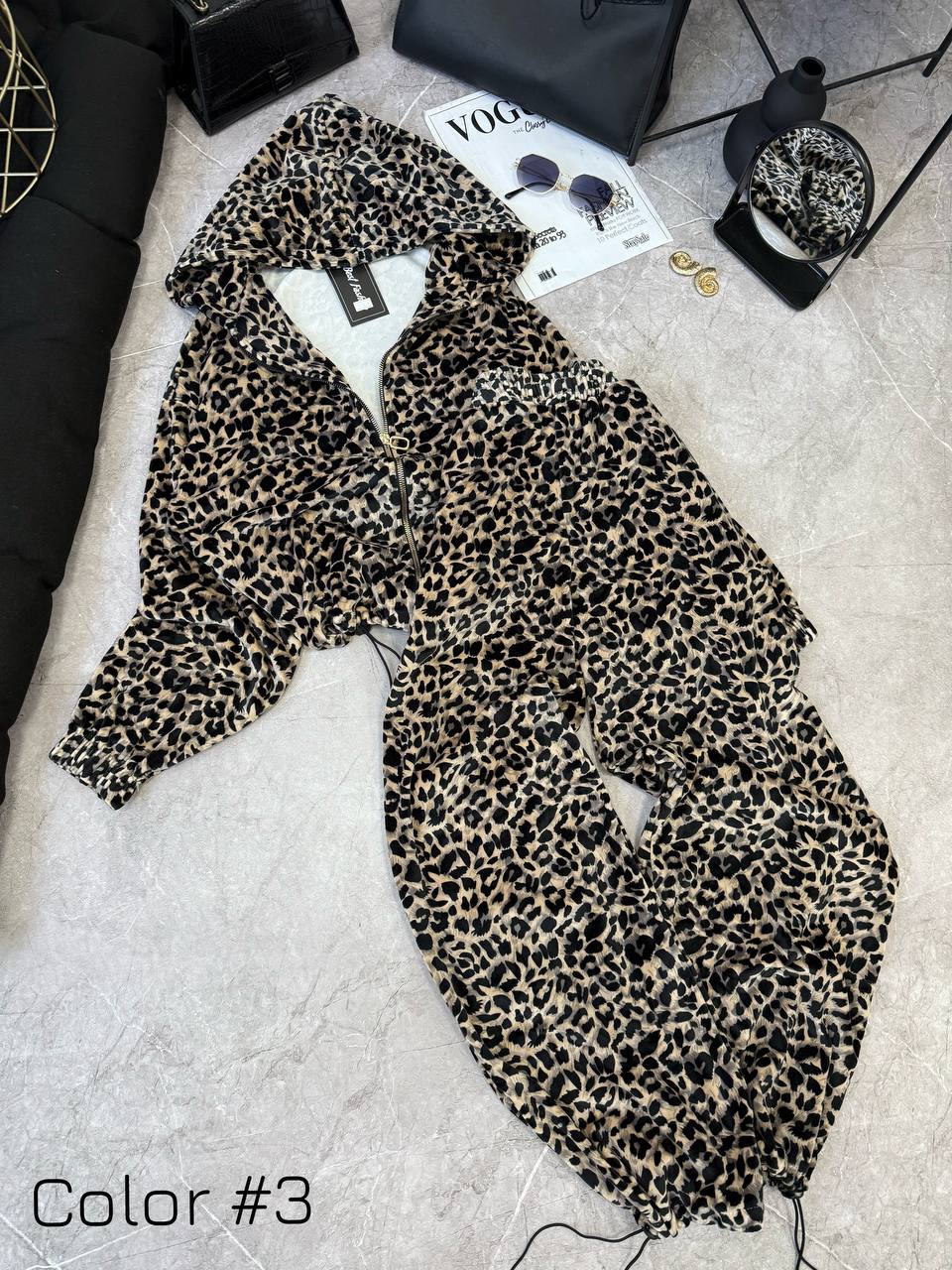 Trajes de tres piezas muy geniales de suave terciopelo