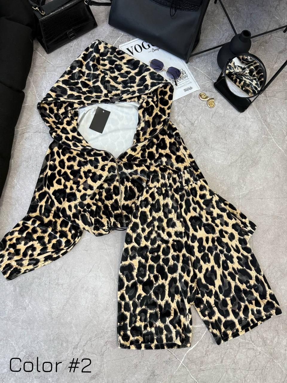 Trajes de tres piezas muy geniales de suave terciopelo