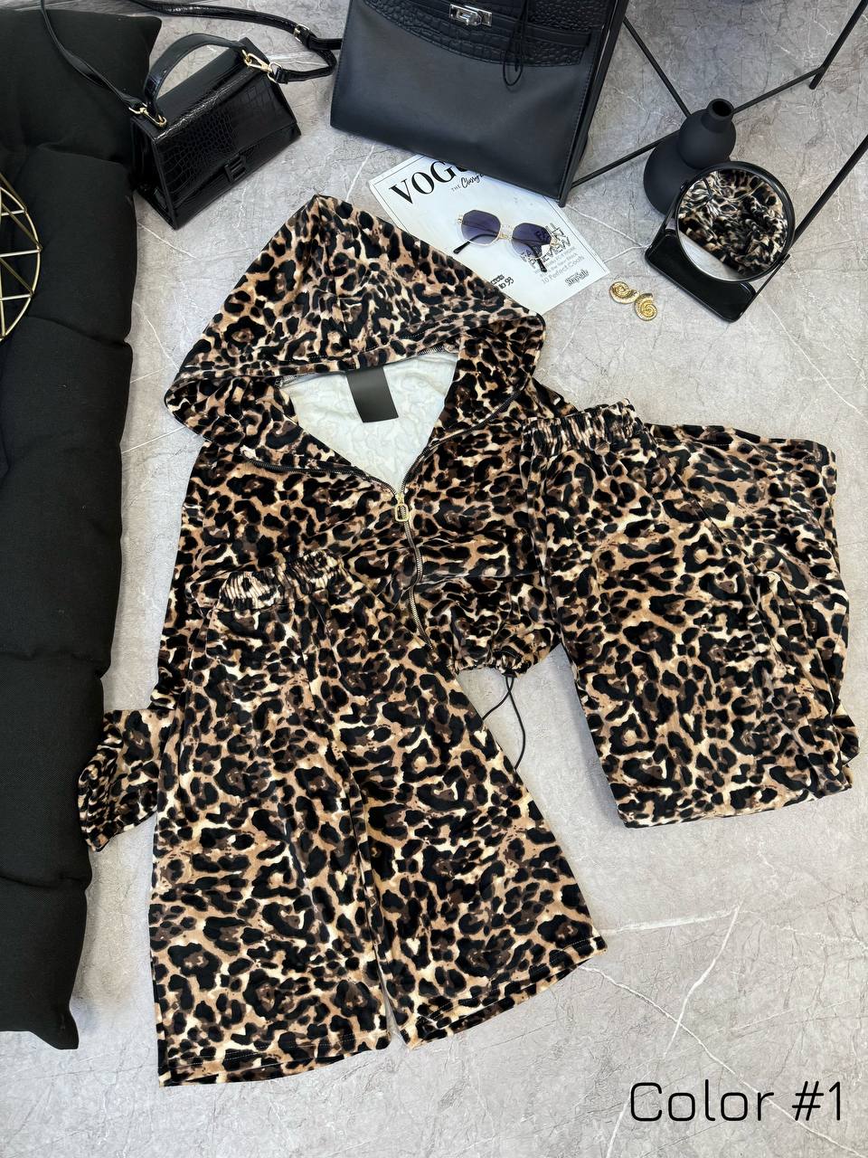 Trajes de tres piezas muy geniales de suave terciopelo