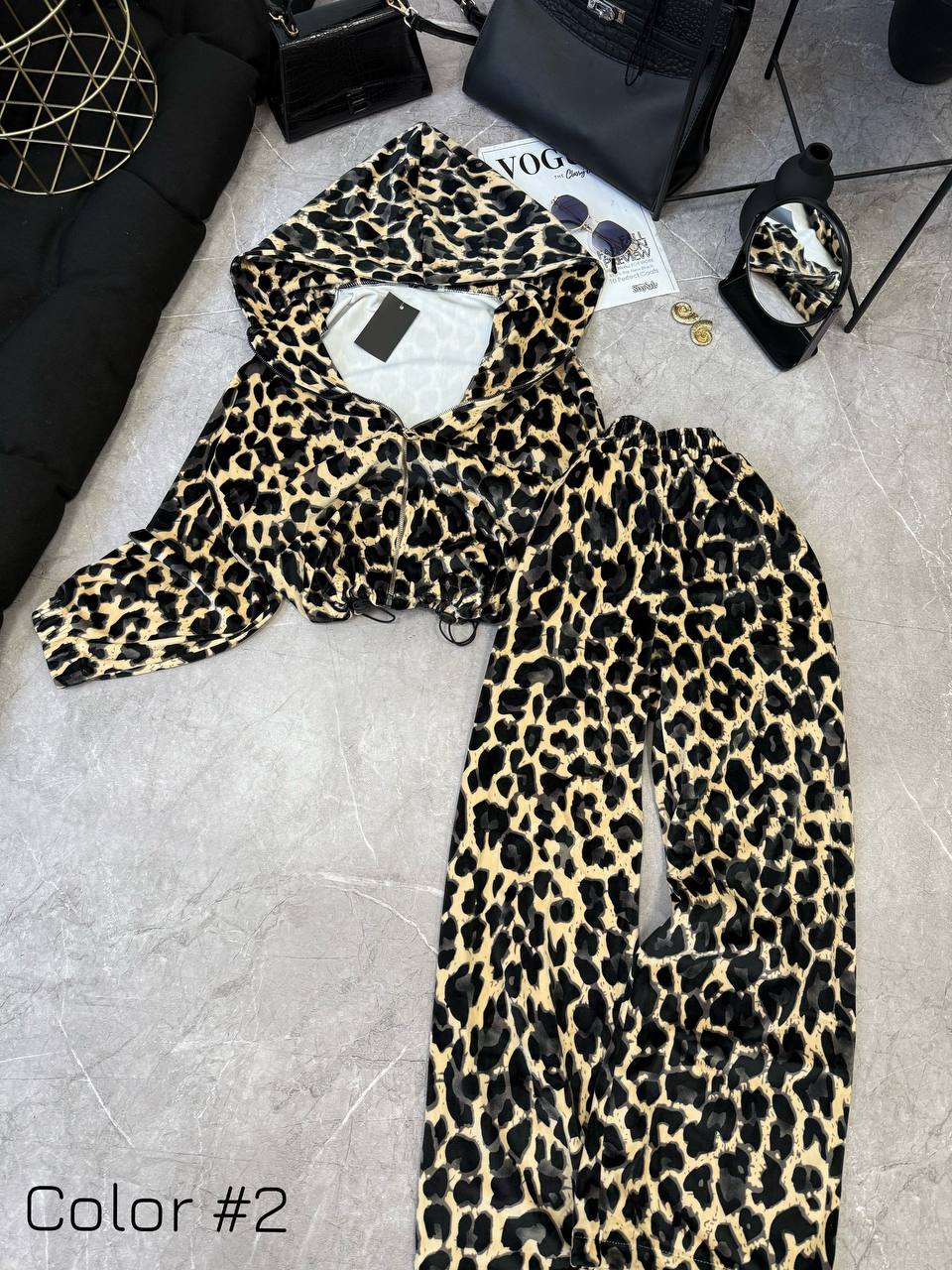 Trajes de tres piezas muy geniales de suave terciopelo