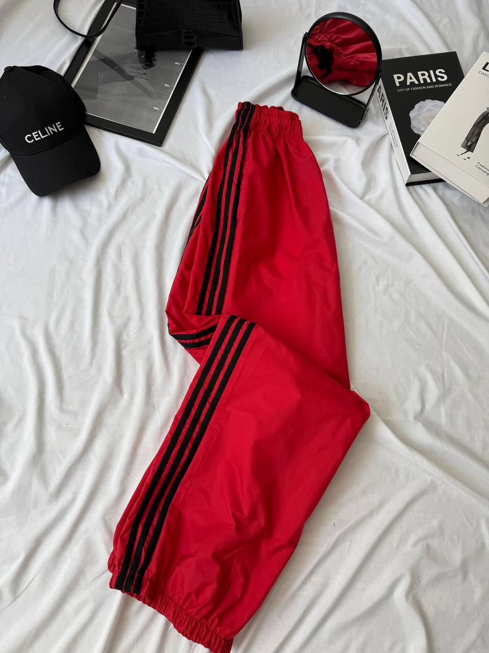 Pantalones con franjas de corte oversize