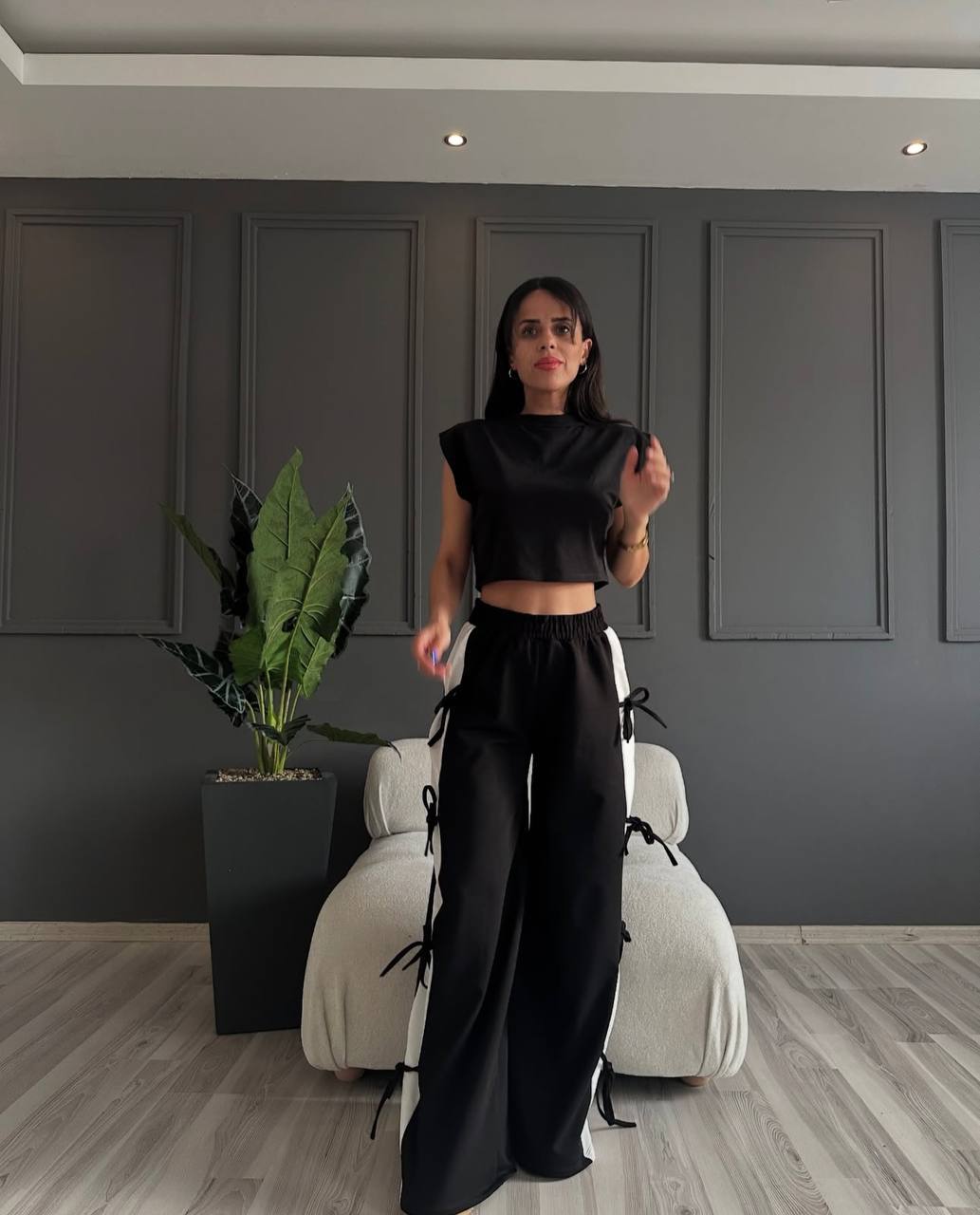 Pantalones con inserciones blancas a los lados