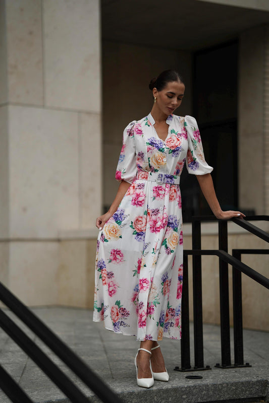 Excelente vestido vaporoso de mujer con estampado floral