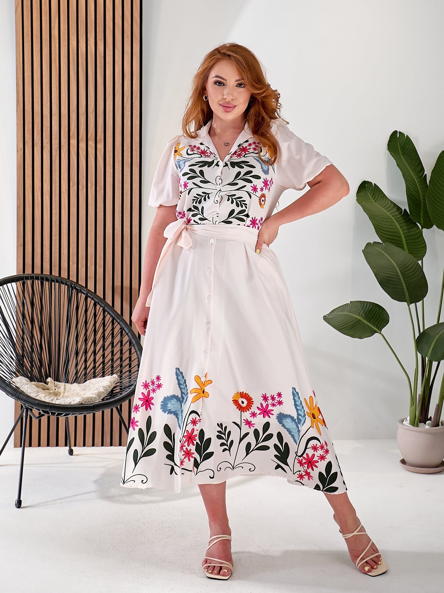 Excelente vestido vaporoso de mujer con estampado floral