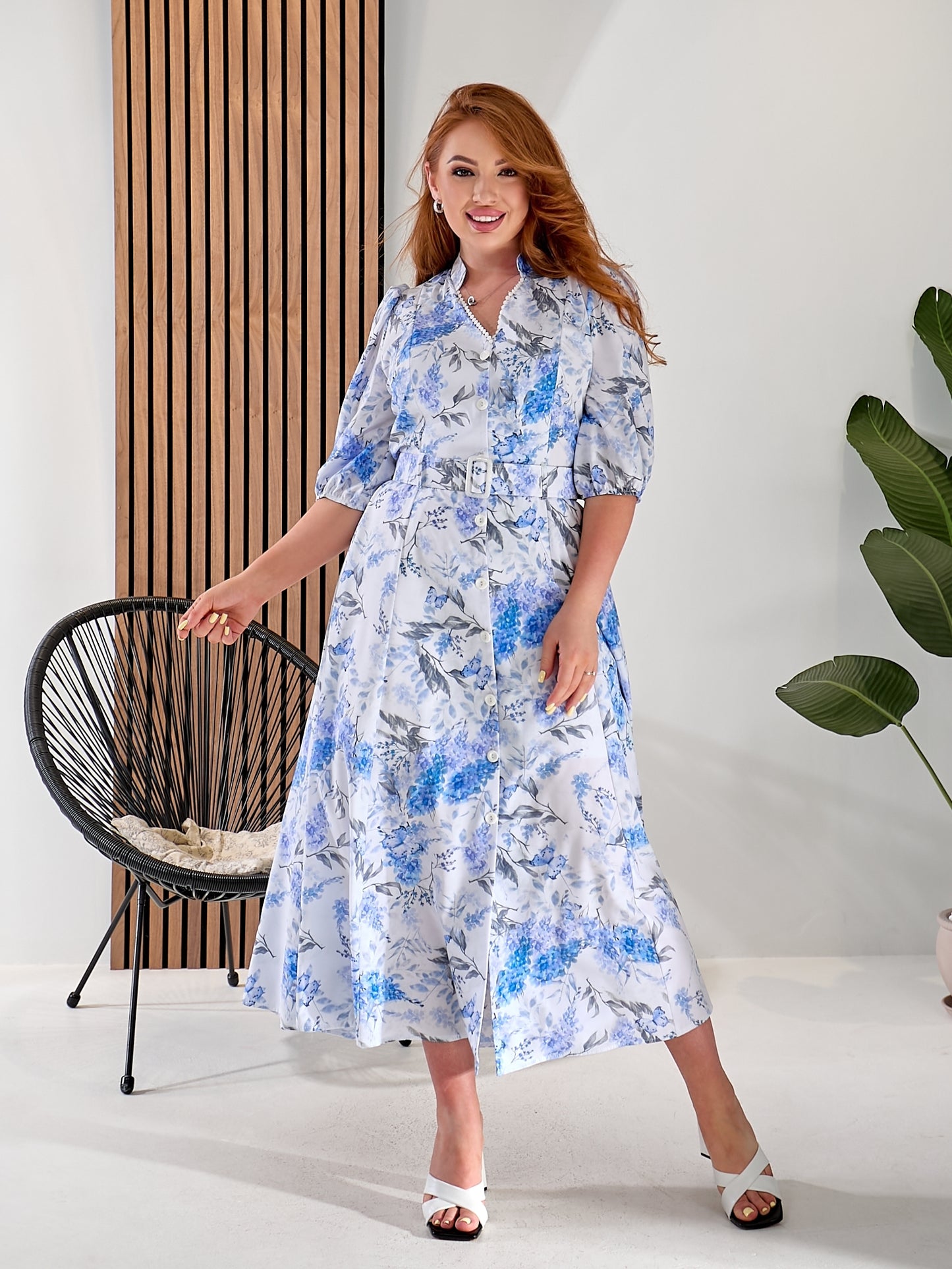 Excelente vestido vaporoso de mujer con estampado floral