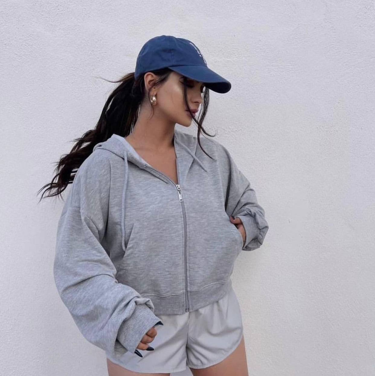 Sudadera corta con capucha