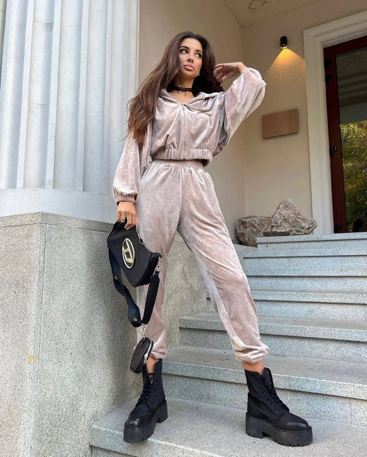 Traje de tres piezas: chaqueta + pantalones + top