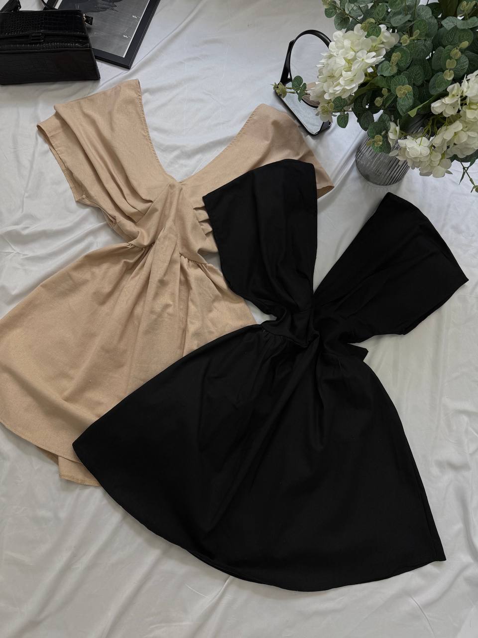 Vestido con espalda descubierta de lino natural