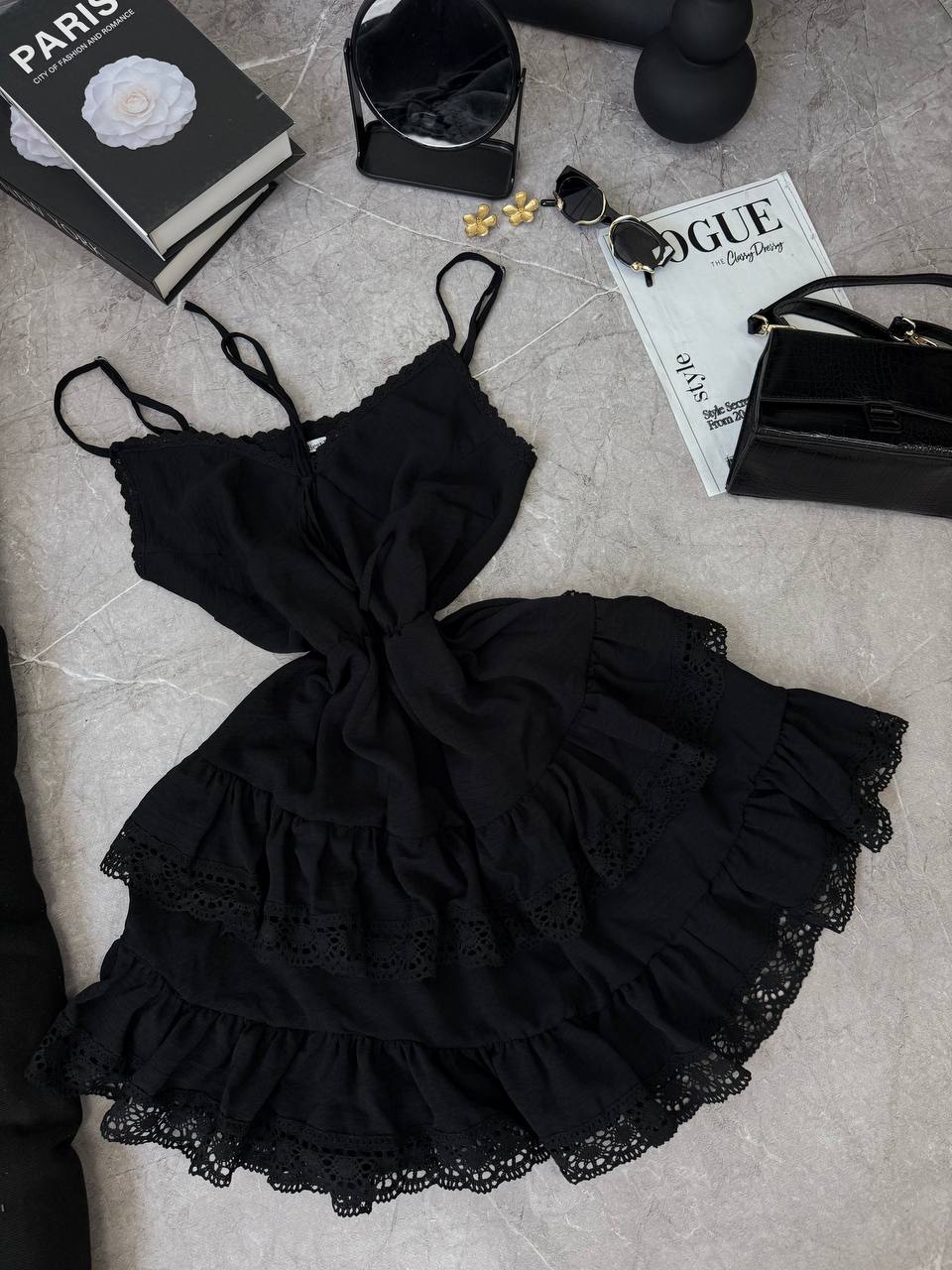 Un vestido ligero con encaje