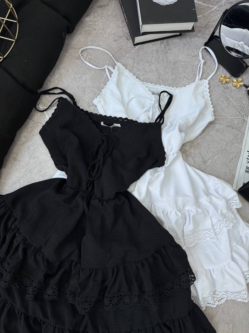 Un vestido ligero con encaje