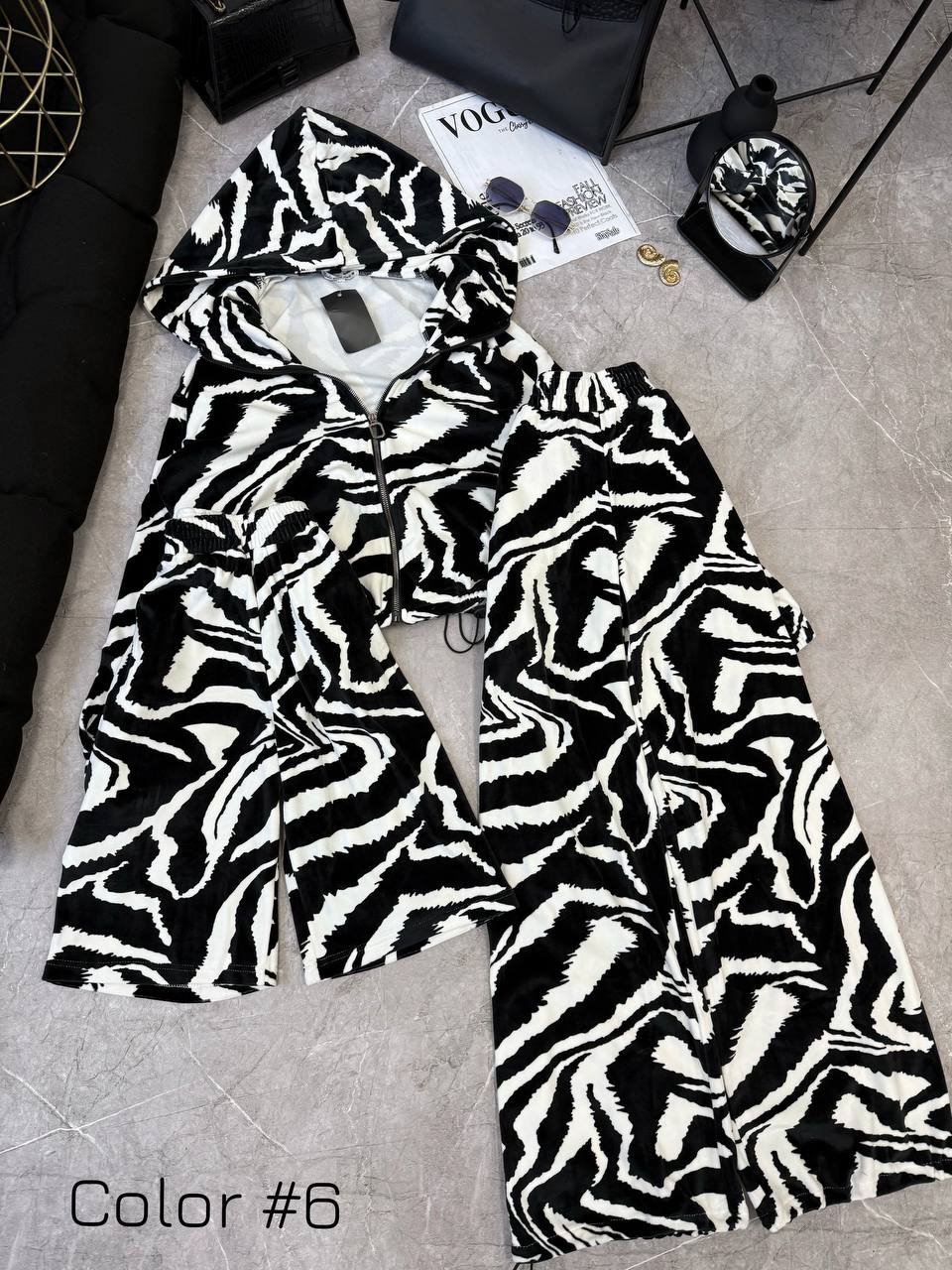 Trajes de tres piezas muy geniales de suave terciopelo