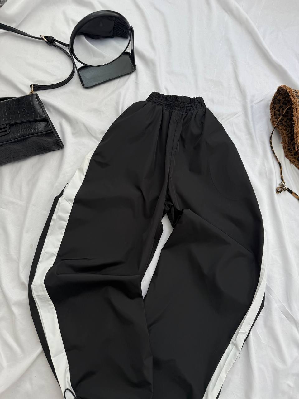 Pantalones cargo de tela impermeable de colores
