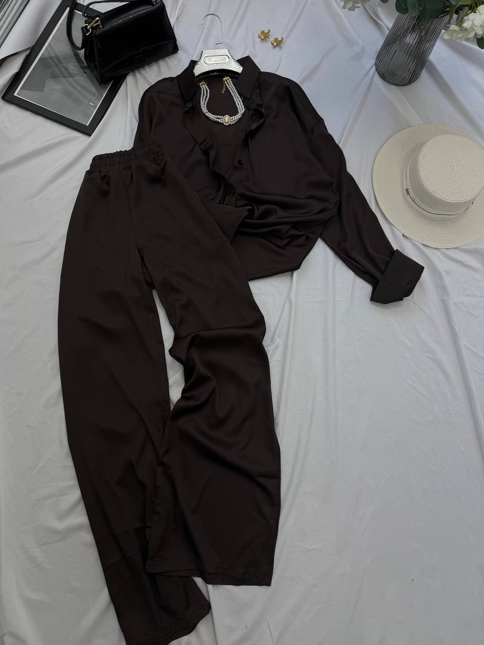 Suaves trajes de seda