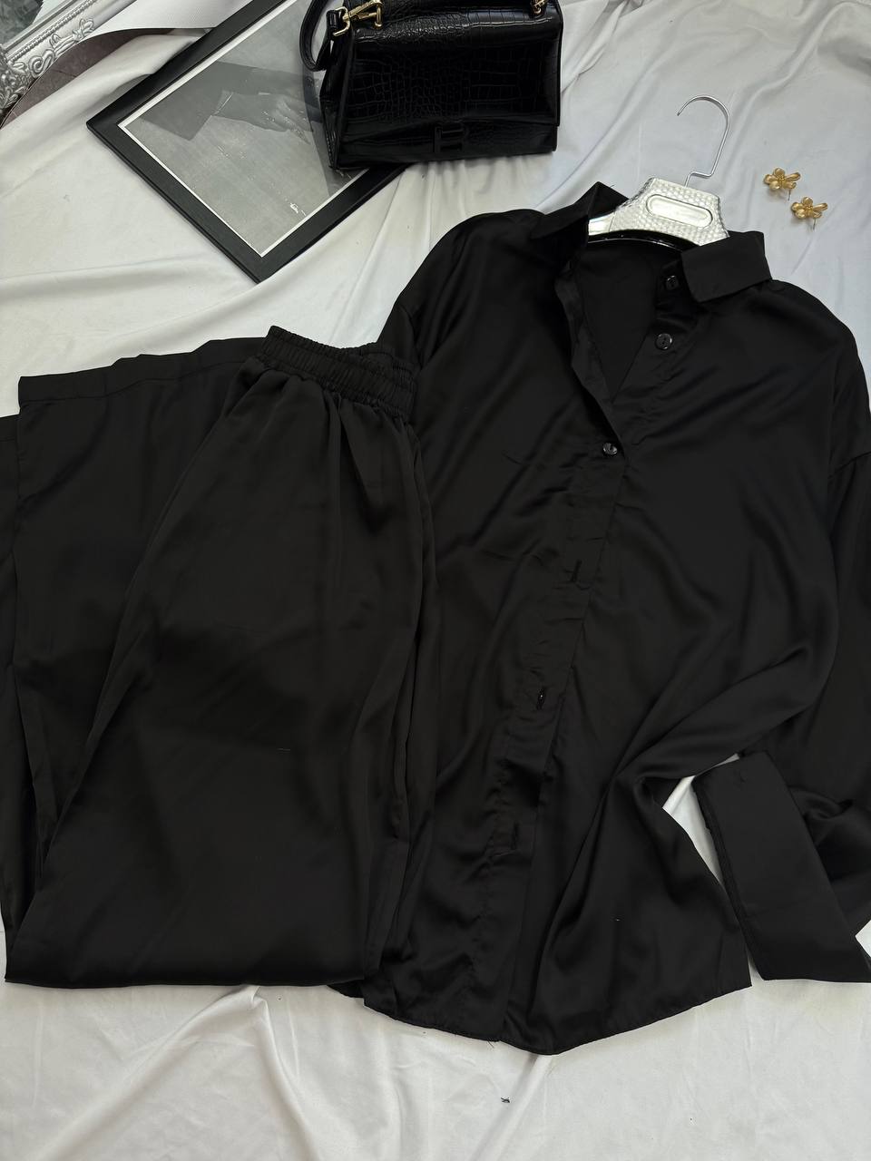 Suaves trajes de seda